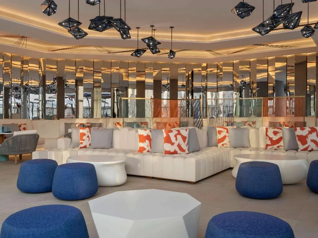Restaurant, SO/ Uptown Dubai, Dubai