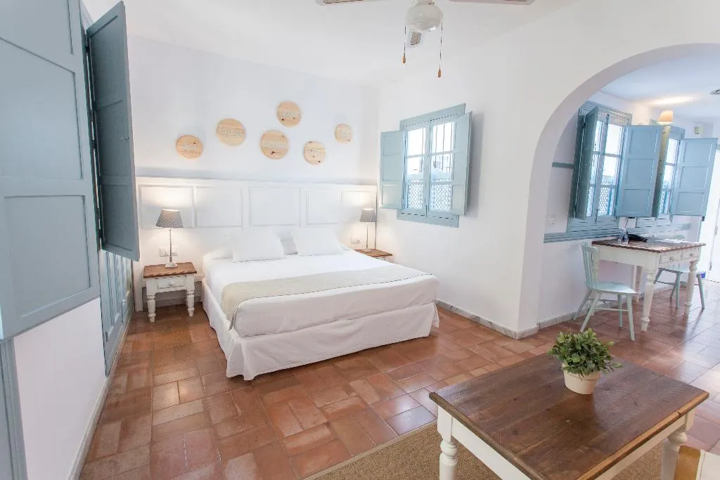 APARTMENT STANDARD Room, Apartamentos Suites Santa Cruz, Seville