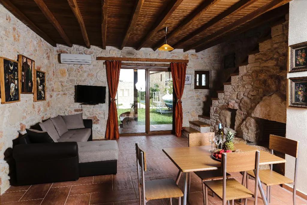 VILLA TWO BEDROOMS WITH PRIVATE POOL Room, Fruit Garden Villas, Halkidiki