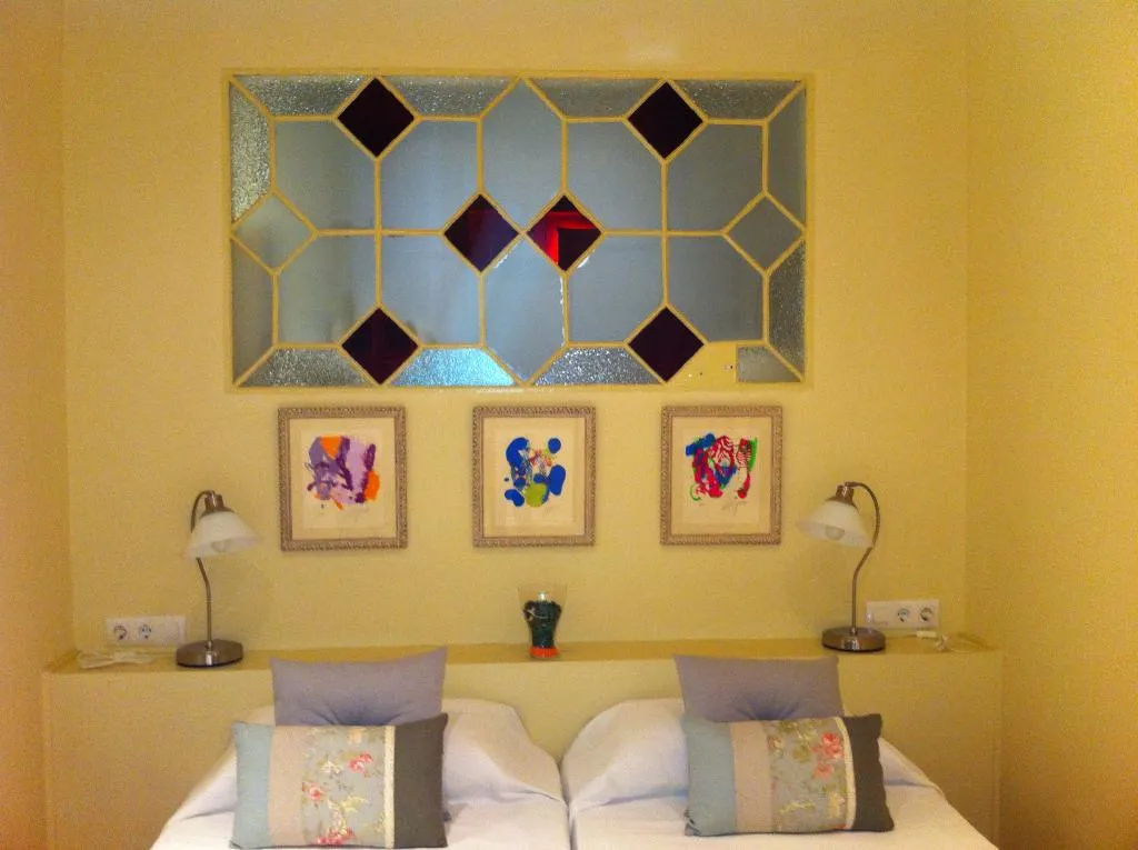 Room, Life Apartments San Vicente, Seville