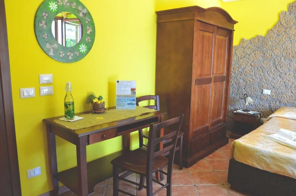 Room, Il Quadrifoglio, Palermo