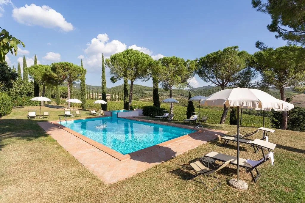 Pool, Fattoria Pratale, Florence