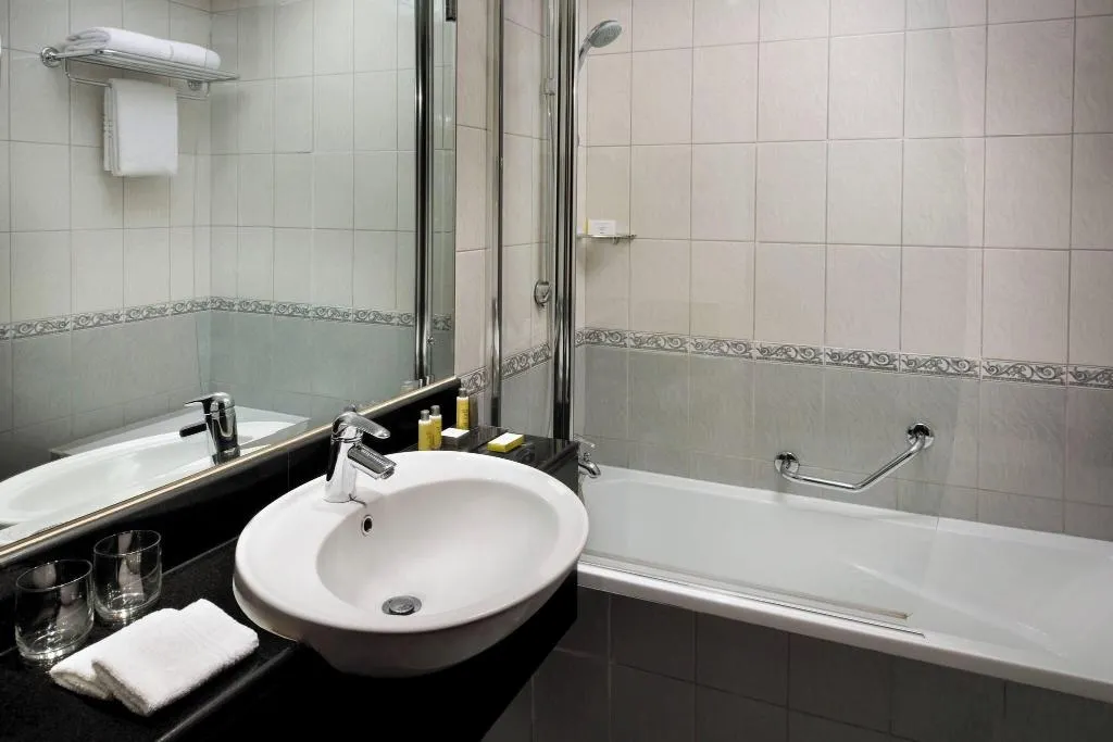 Room, Dubai Marriott Harbour Hotel & Suites, Dubai