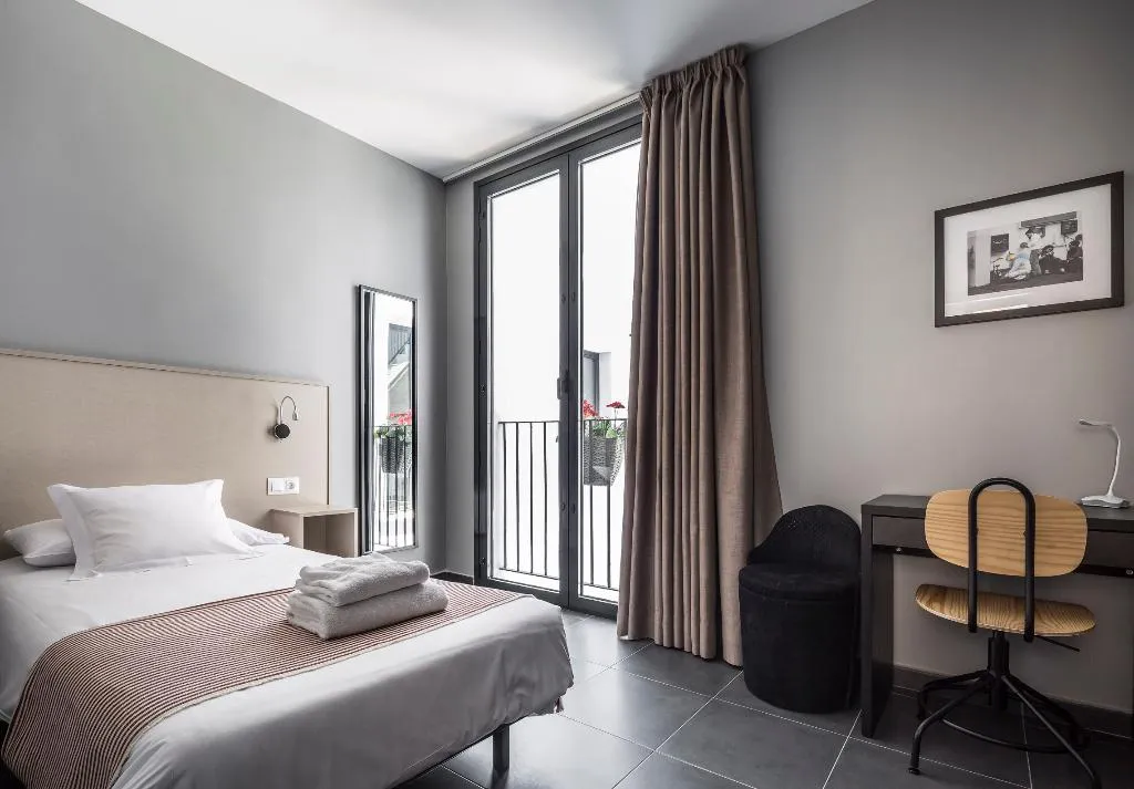 APARTMENT CAPACITY 3 TWO BEDROOMS Room, Catalina Suites San Nicolas 3*, Valencia