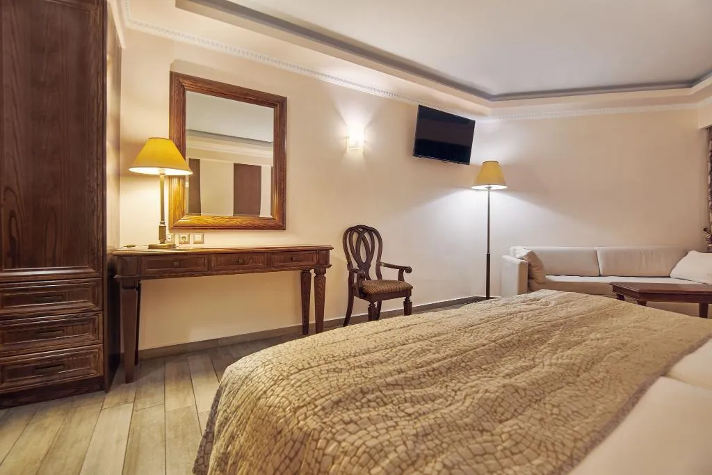 JUNIOR SUITE POOL VIEW Room, Palazetto Suites Zakynthos, Zante