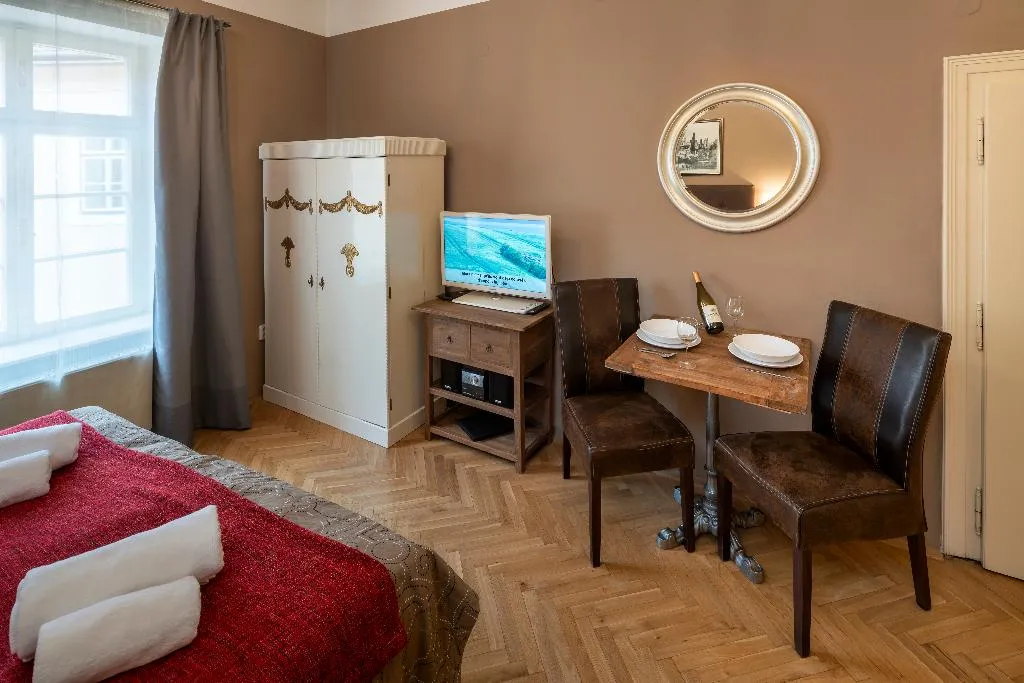 STUDIO STANDARD Room, Old Town - Aparthotel Michalska, Prague
