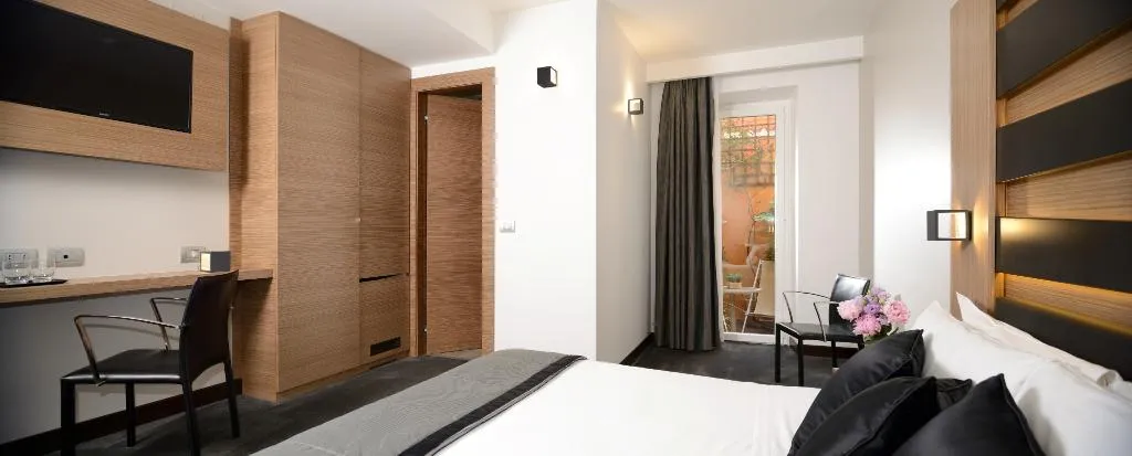 TRIPLE STANDARD Room, Trevi, Rome
