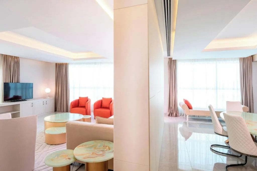 Room, Four Points by Sheraton Sharjah, Dubai