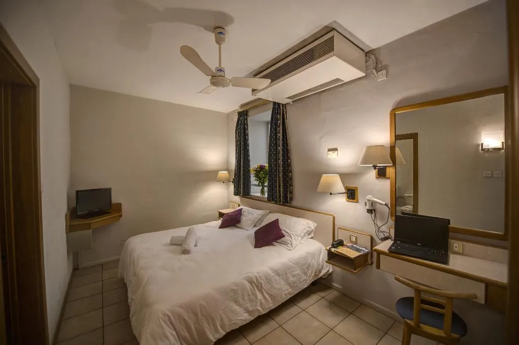 SINGLE STANDARD Room, Sliema Chalet Hotel, Malta