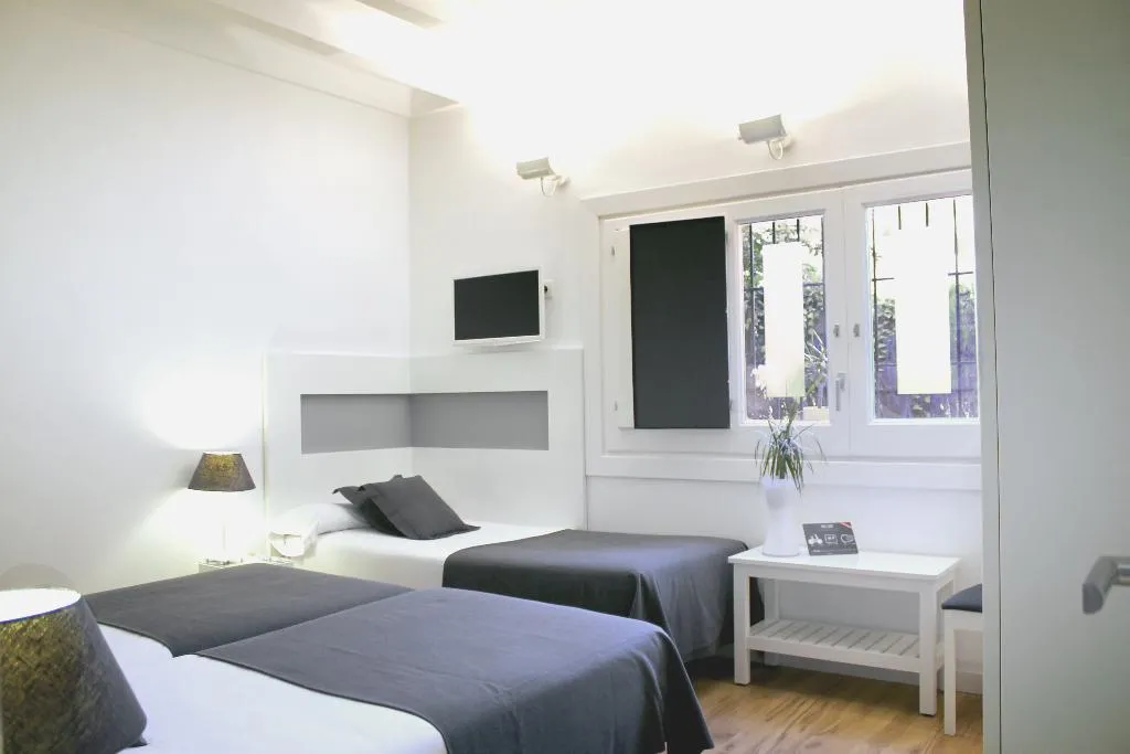 TRIPLE STANDARD Room, Sitges, Costa Brava