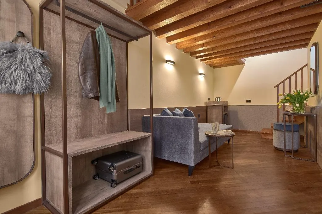 Room, Residenza Favaro, Venice