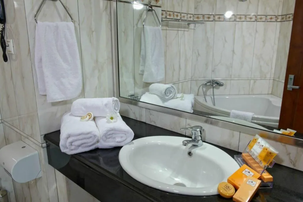 FAMILY ROOM STANDARD Room, Royal Hotel Thessaloniki, Halkidiki