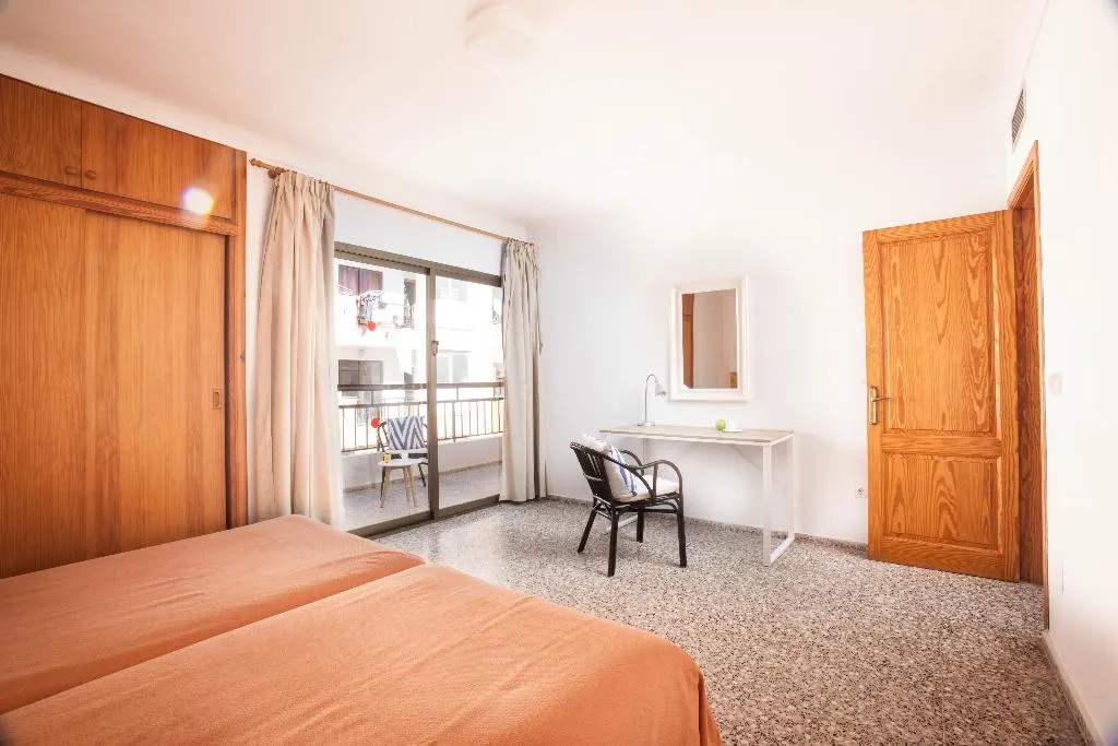 APARTMENT DELUXE THREE BEDROOM Room, Bahia, Ibiza