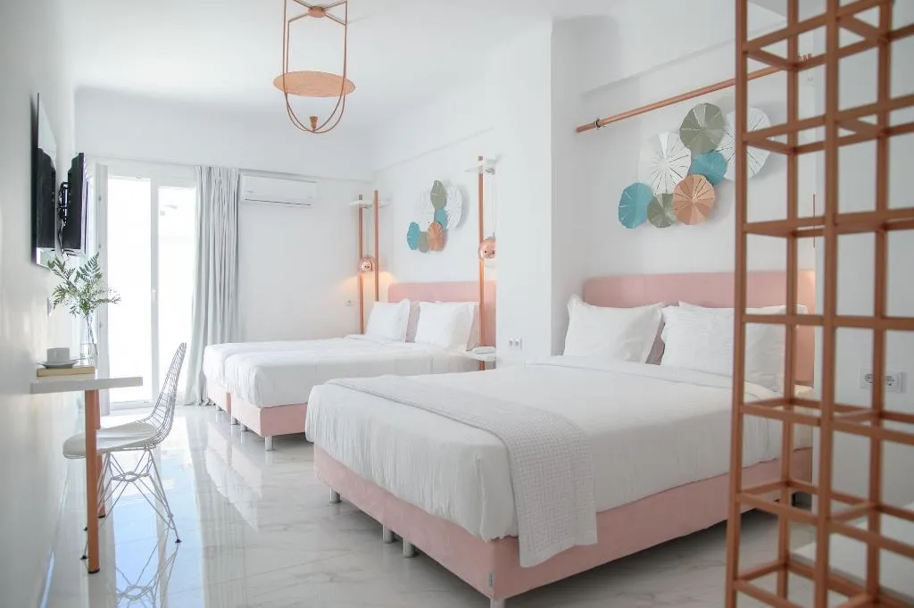 Room, Nama, Mykonos