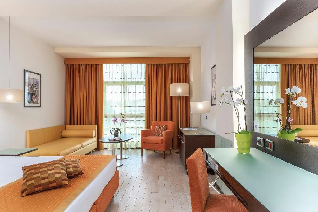 TRIPLE STANDARD Room, Mercure Siracusa Prometeo, Catania
