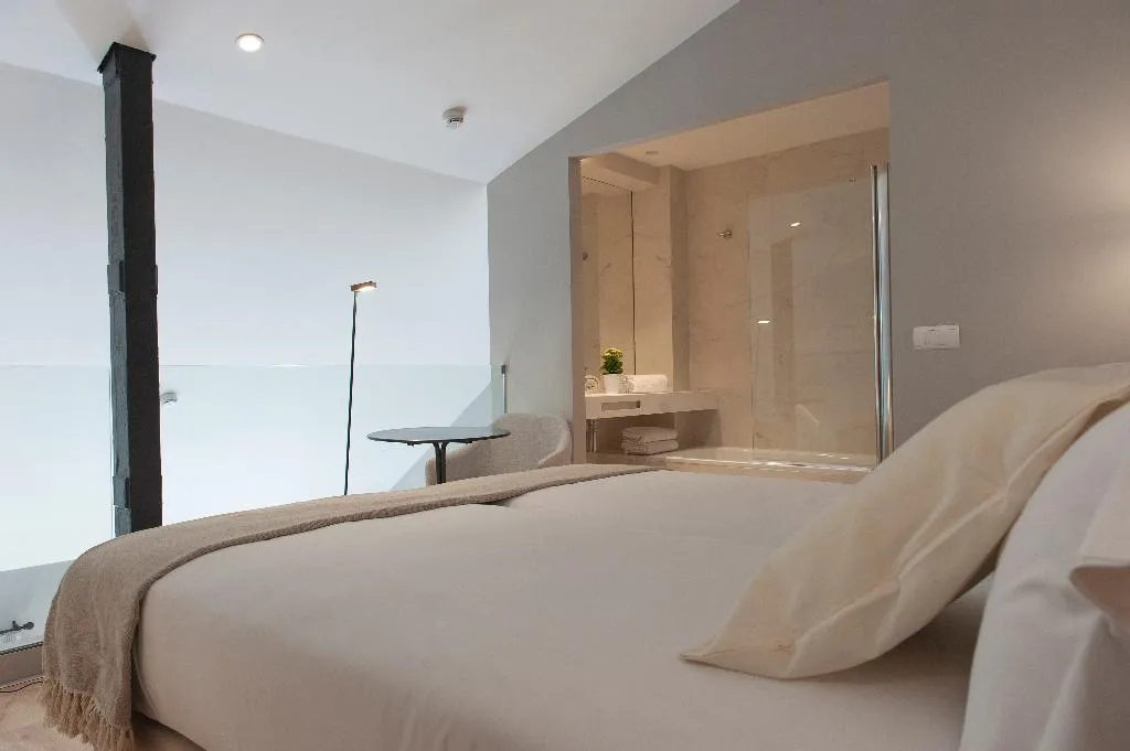 APARTMENT DUPLEX Room, MH Apartments Central Madrid, Madrid