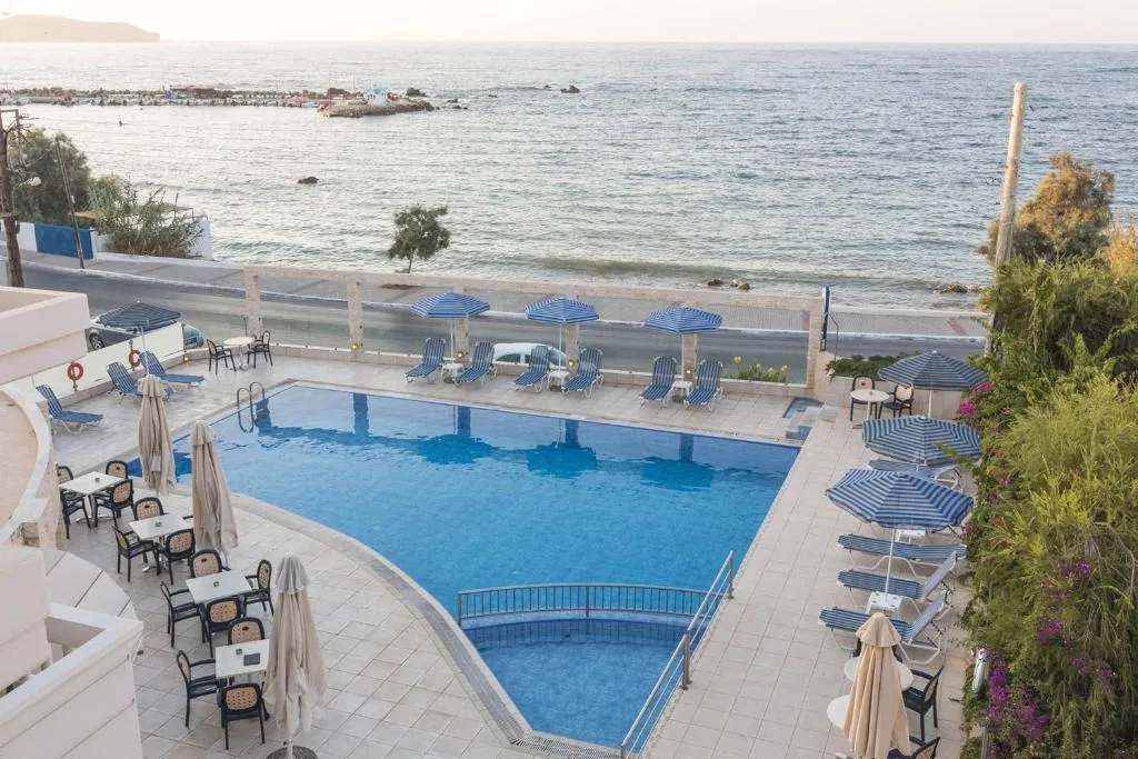 Pool, Porto Alegre, Crete