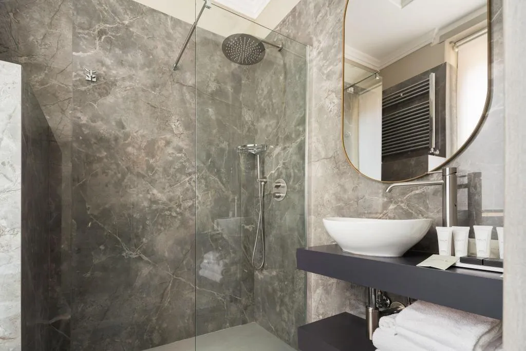 DOUBLE CLASSIC KING BED Room, Antico Albergo del Sole al Pantheon, Rome