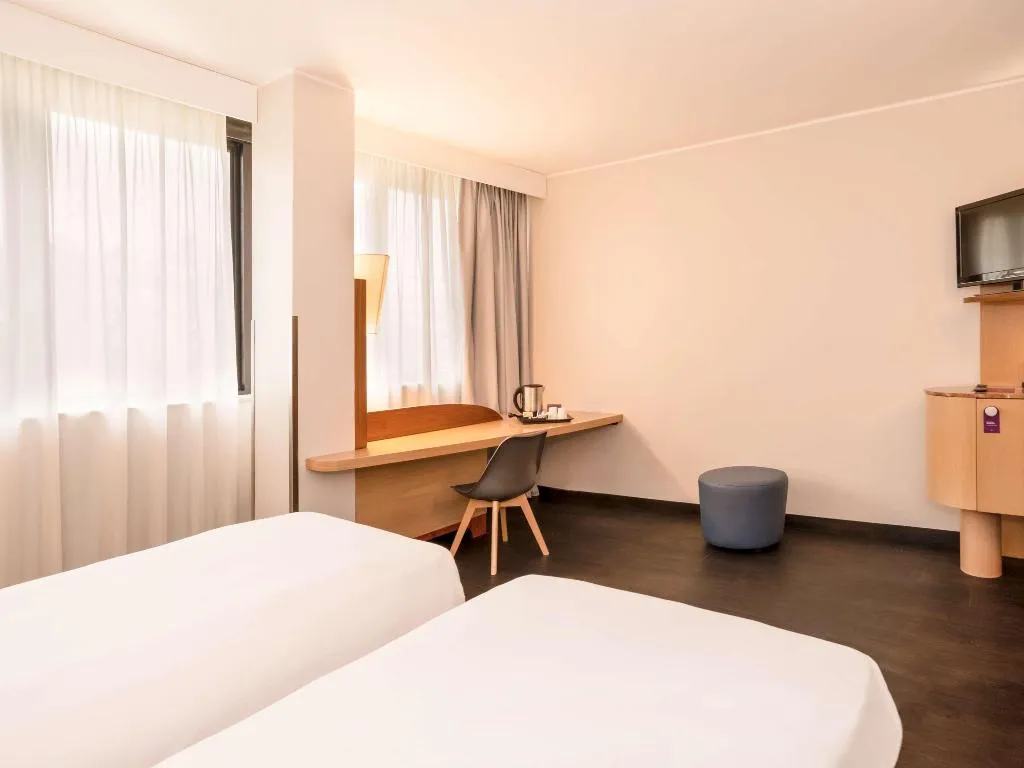 Double or Twin SUPERIOR Room, Mercure Roma West, Rome