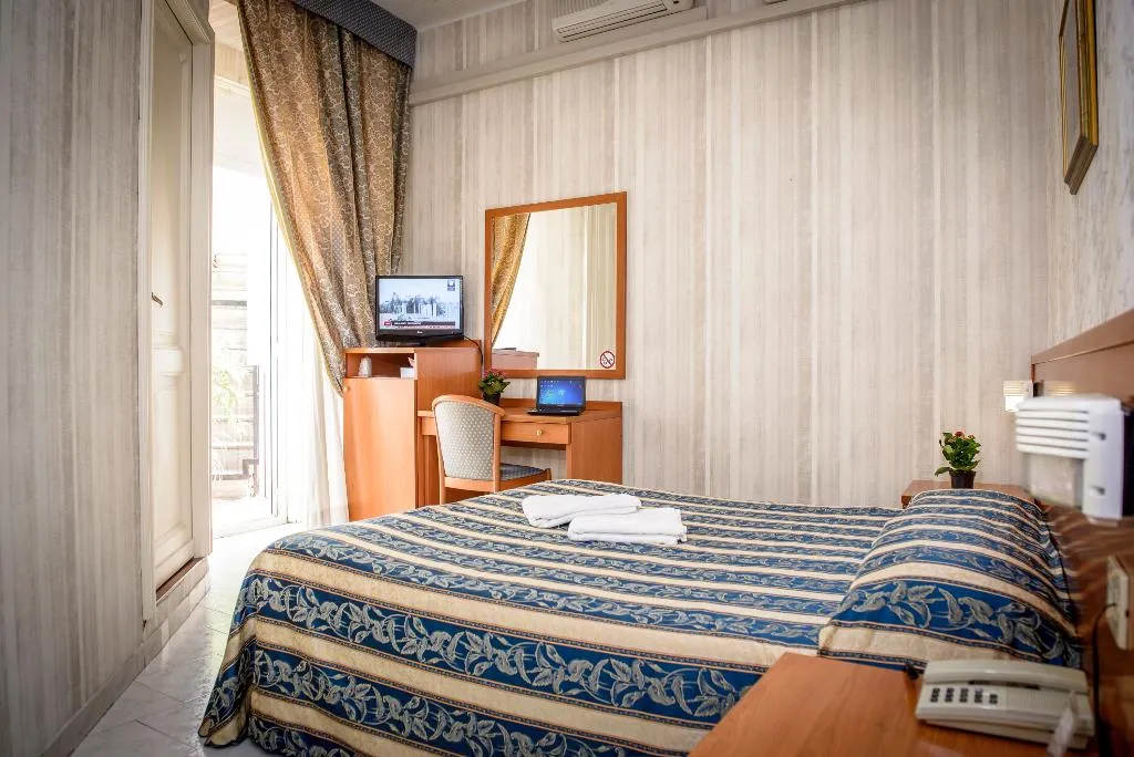 DOUBLE STANDARD Room, Emmaus, Rome