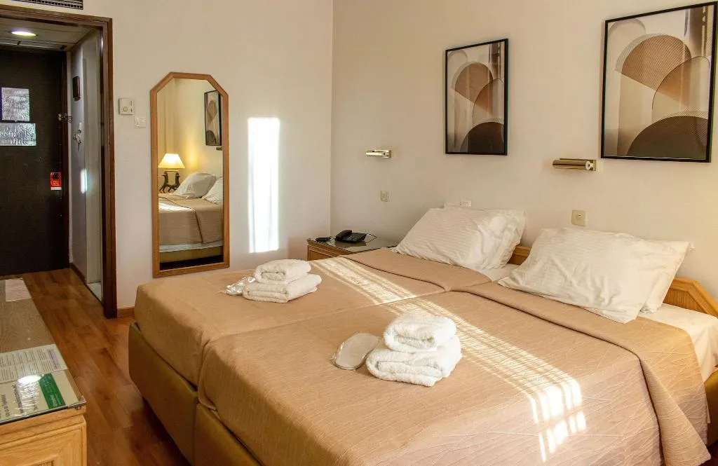 TWIN SUPERIOR CITY VIEW Room, Candia Hotel, Athens