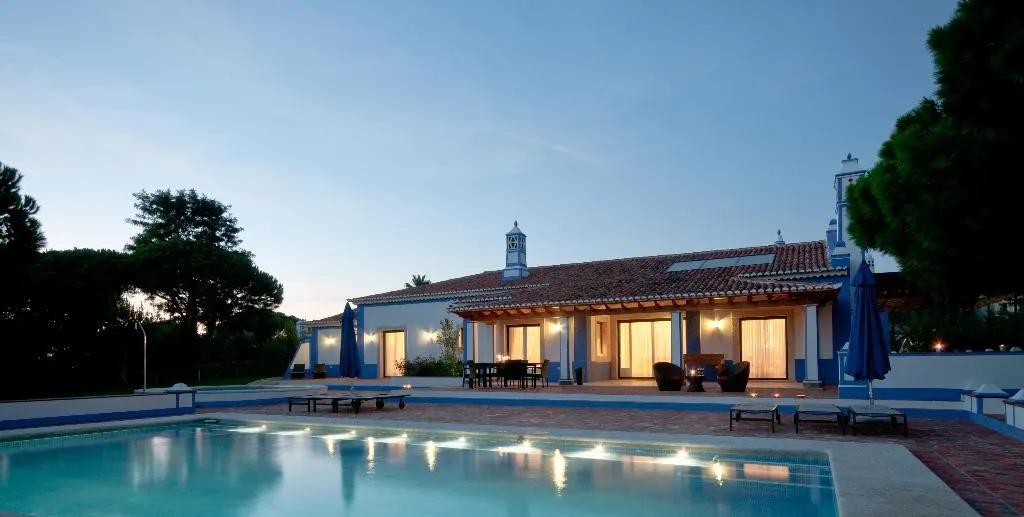 VILLA SIX BEDROOMS THREE BATHROOMS Room, Shantivillas, Algarve