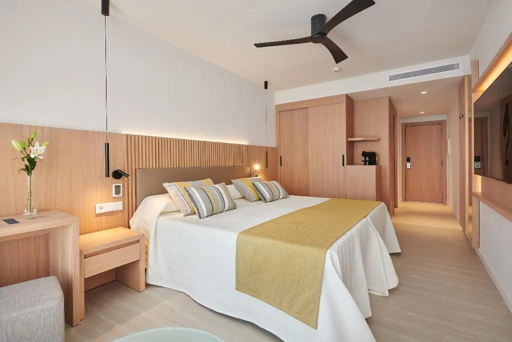 Double or Twin SUPERIOR Room, Hipotels Mediterraneo - adults only, Majorca