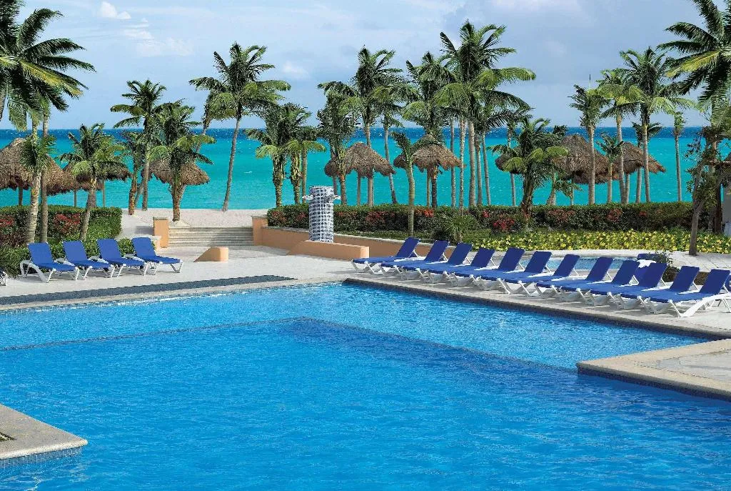 Pool, Viva Azteca by Wyndham Trademark All Inclus Resort, Cancun Area