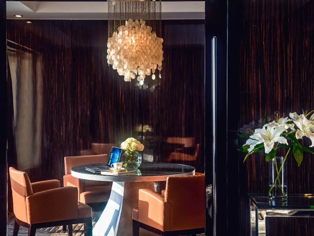 Room, Fairmont Nile City, Cairo