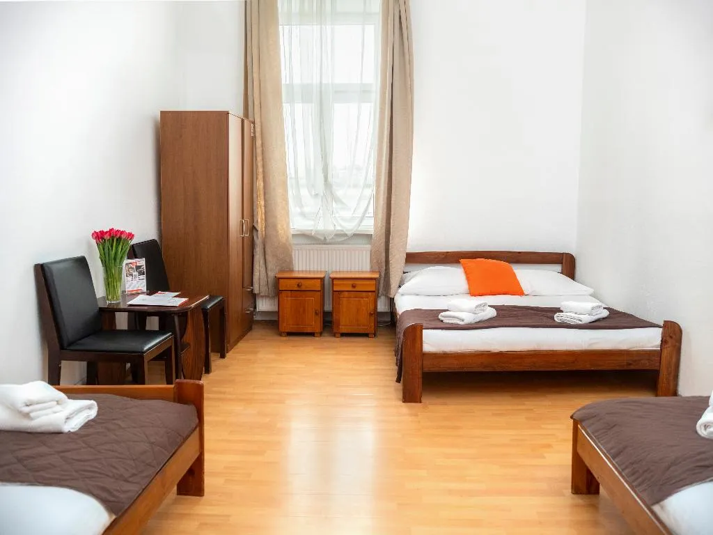 QUADRUPLE STANDARD Room, Station Aparthotel, Krakow