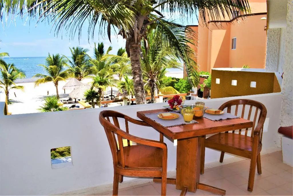 SUITE OCEAN FRONT Room, Arrecifes Suites, Cancun Area