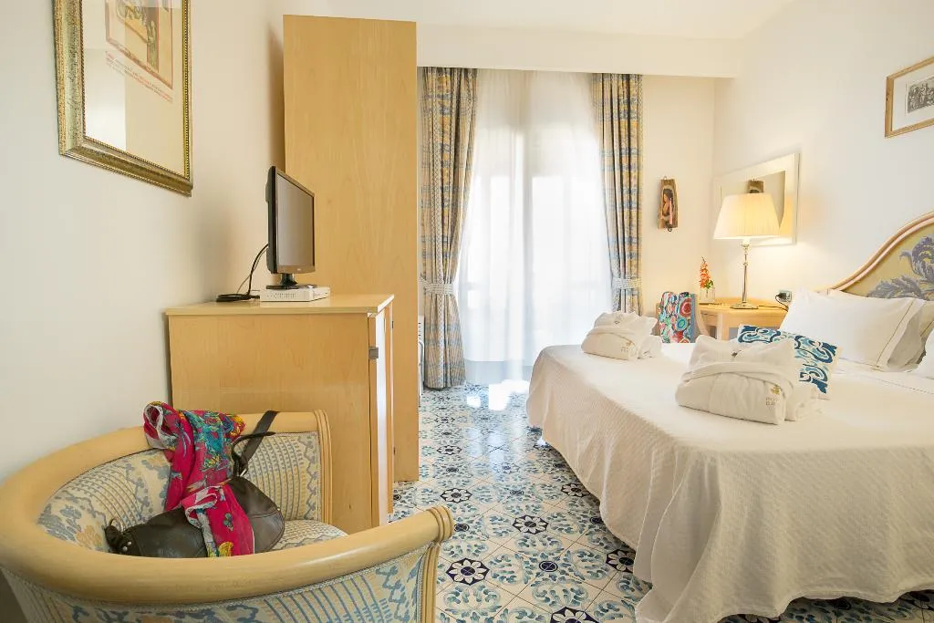 DOUBLE DELUXE SEA VIEW Room, Eros, Palermo