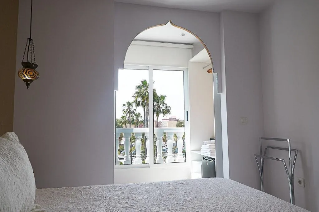 DOUBLE SUPERIOR CITY VIEW Room, Gabbana Beach, Valencia