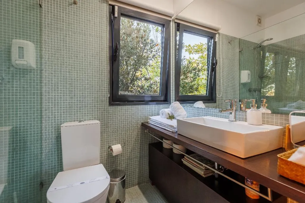STUDIO DELUXE ONE BED Room, Laranjal Farm House, Algarve