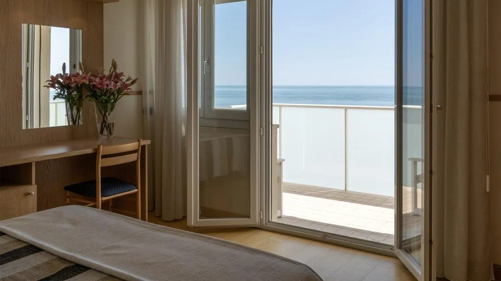 DOUBLE SEA VIEW WITH BALCONY Room, Hotels Vidi Miramare & Delfino, Venice