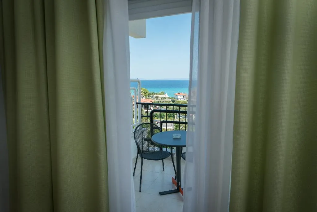 TRIPLE CLASSIC Room, Halkidiki Palace, Halkidiki