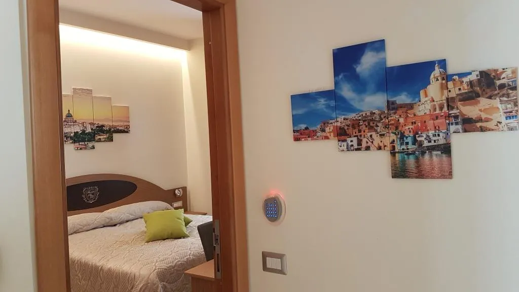 QUADRUPLE STANDARD Room, Buono BB, Naples