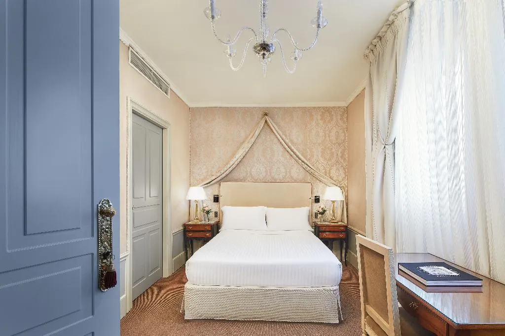 SINGLE STANDARD Room, El Palace, Barcelona