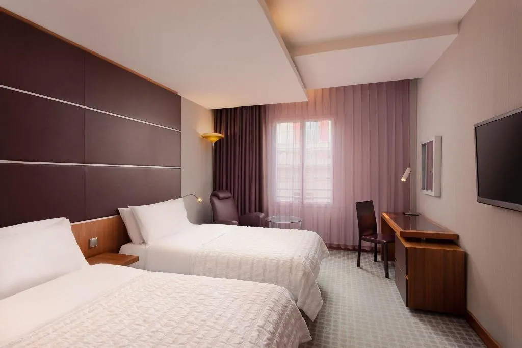 Room, Le Meridien Barcelona, Barcelona