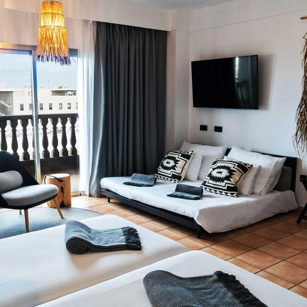 QUADRUPLE POOL VIEW Room, Coral Cotillo Beach, Fuerteventura