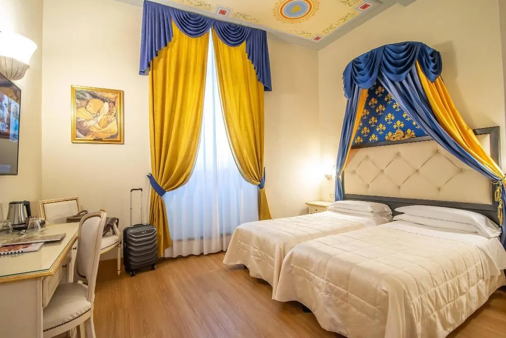TWIN CLASSIC Room, Porta Faenza, Florence