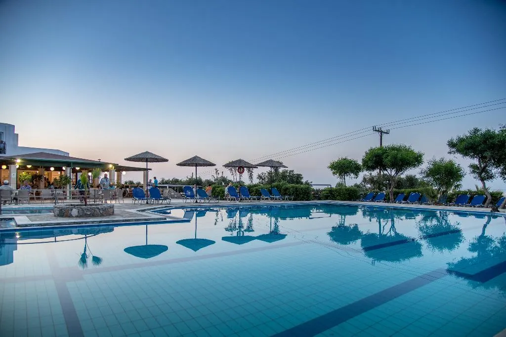 Pool, Semiramis Village, Crete