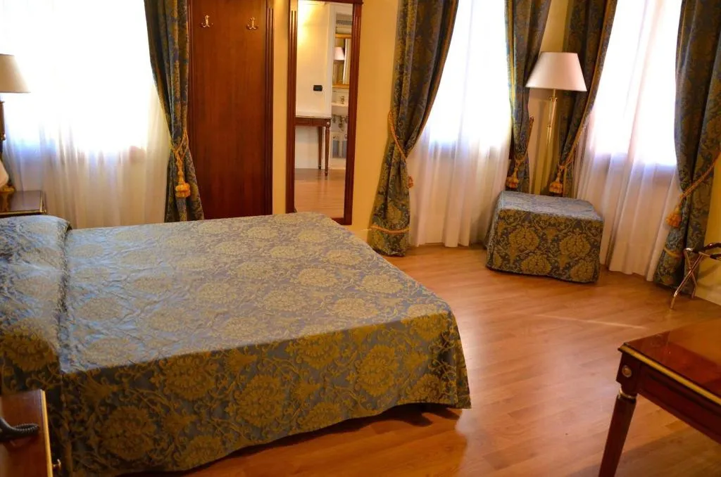 Room, B&B Le Marie, Venice