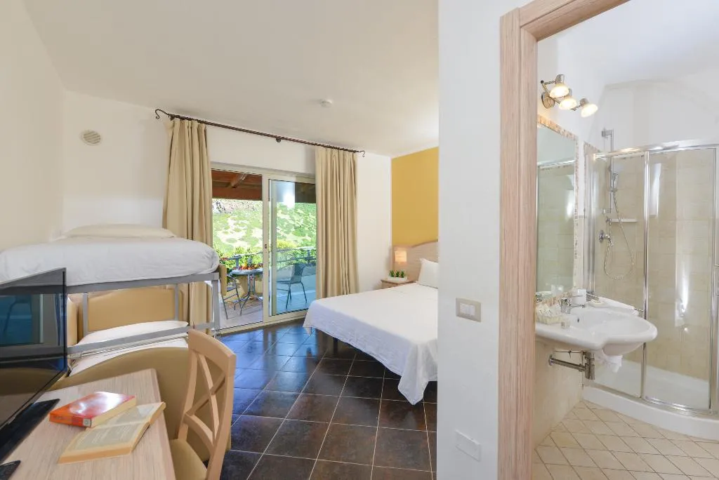 QUADRUPLE STANDARD Room, Castelsardo Resort Village, Alghero
