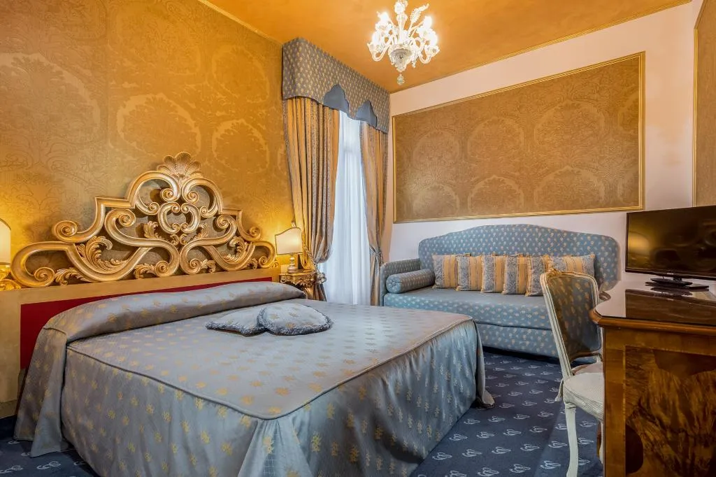 TRIPLE SUPERIOR Room, Giorgione Hotel, Venice