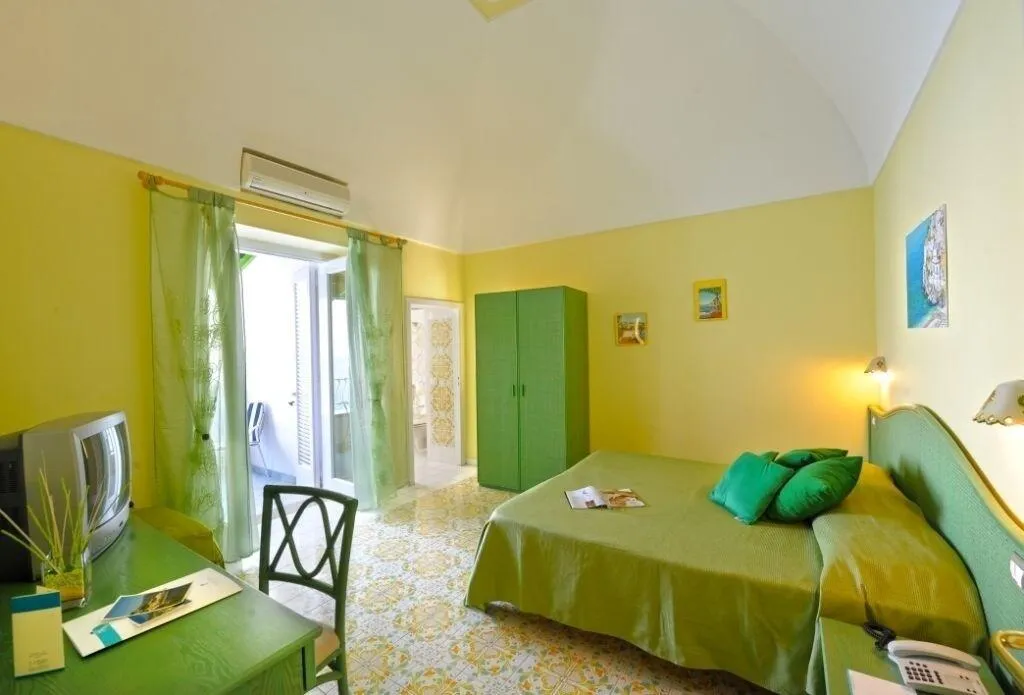 Room, Palazzo Talamo, Naples