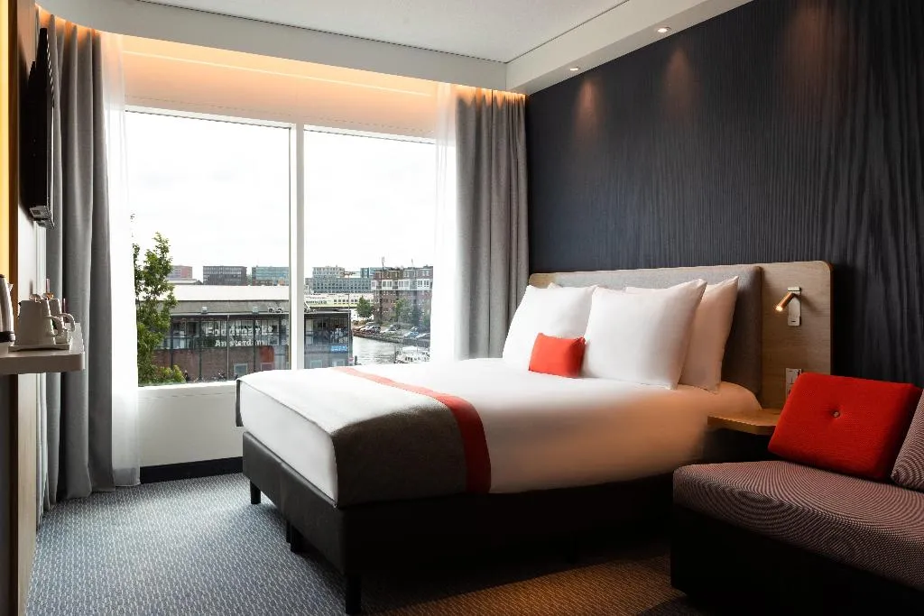 DOUBLE QUEEN SIZE BED Room, Holiday Inn Express Amsterdam - North Riverside, Amsterdam