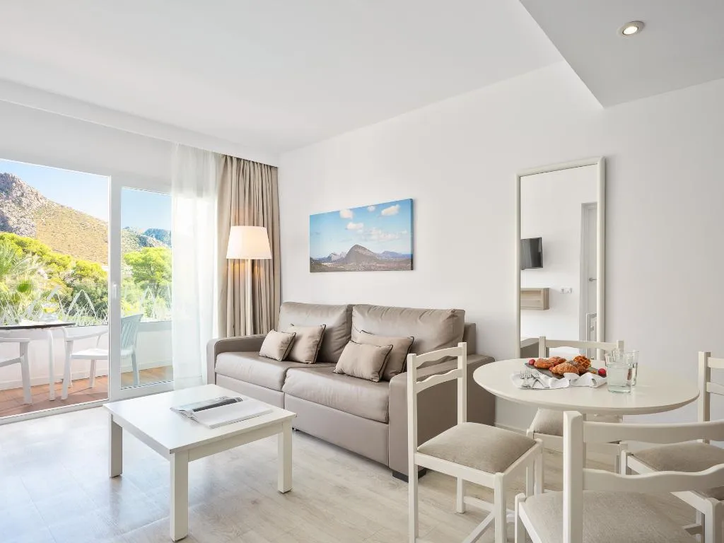 SUITE POOL VIEW Room, Puerto Azul Suite Hotel, Majorca