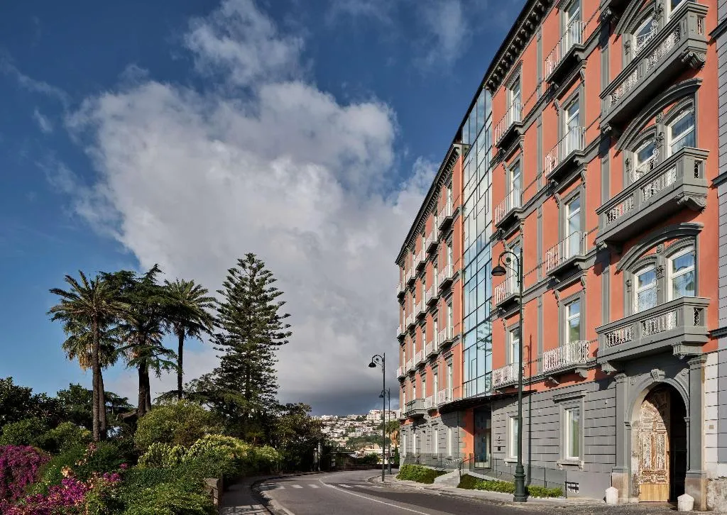 General view, de Bonart Naples-Curio Collection by Hilton, Naples