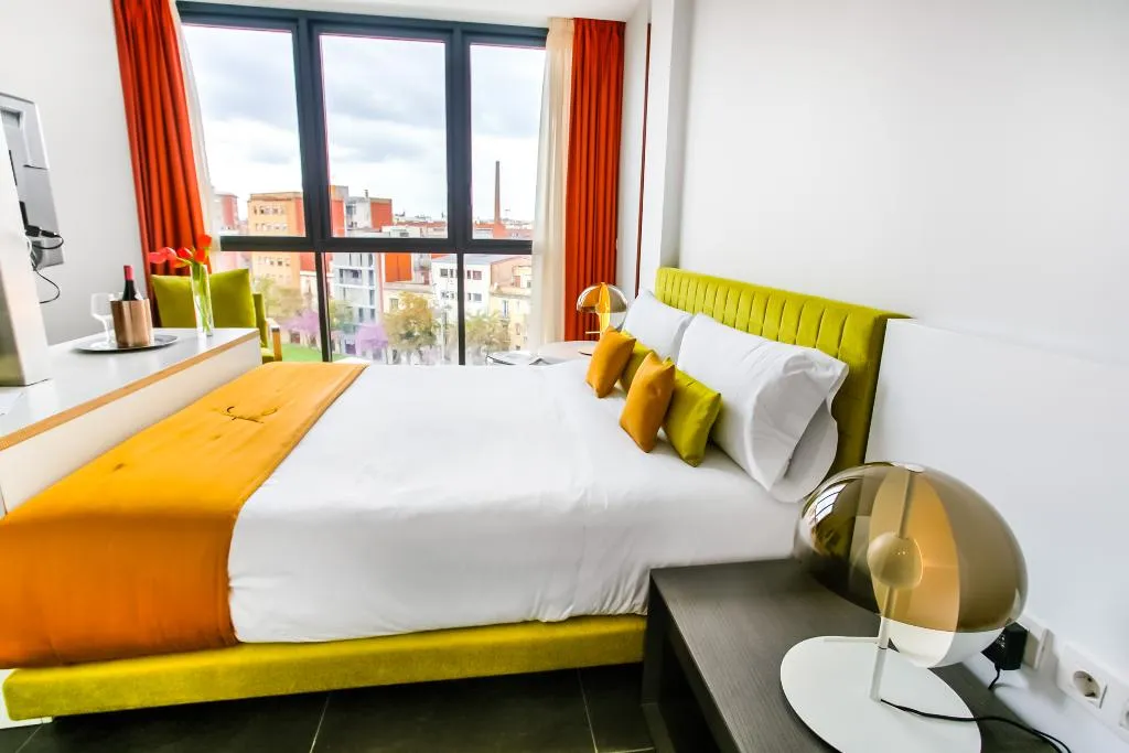 STUDIO CAPACITY 3 Room, Cosmo Apartments Sants, Barcelona